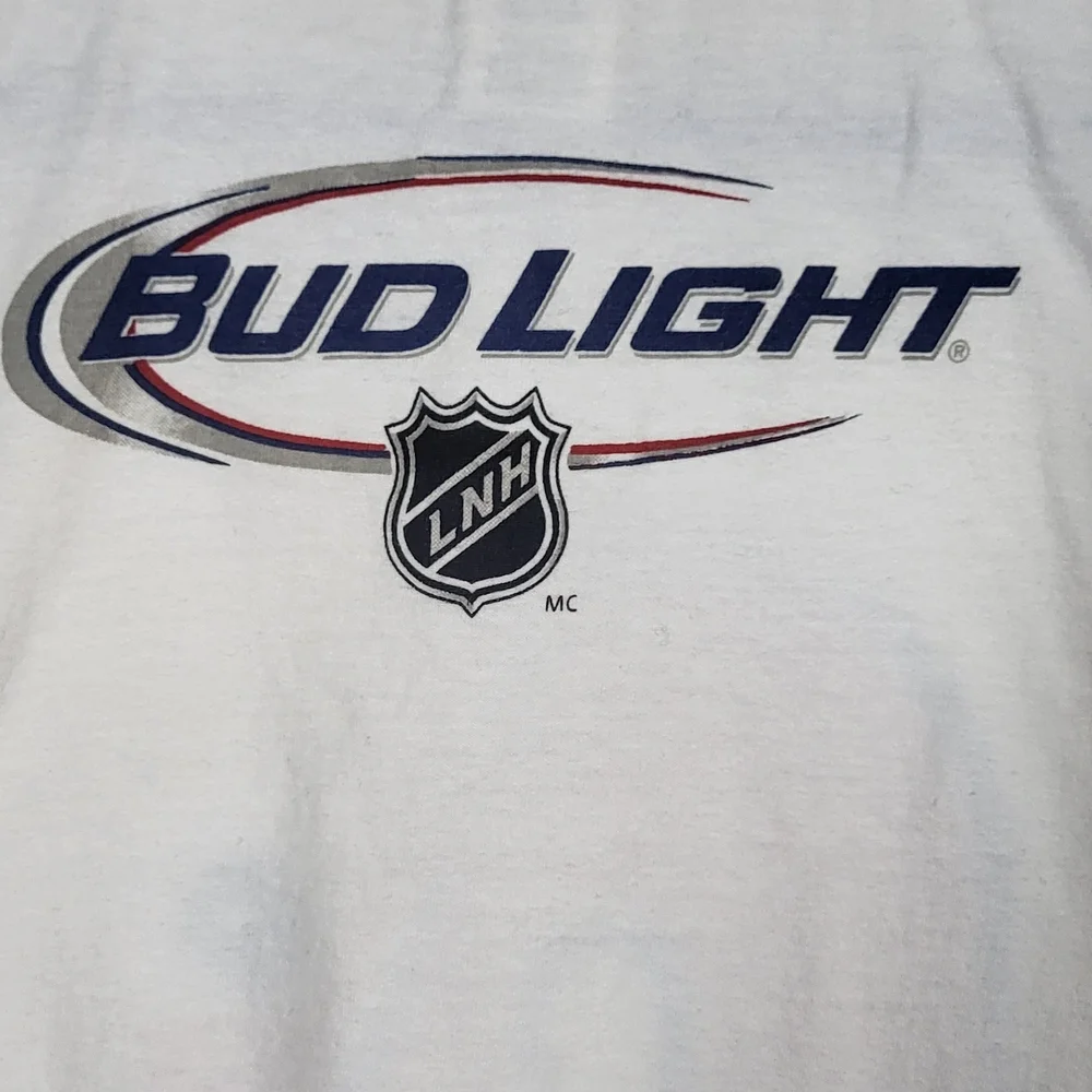 NHL White T-shirt Bud Light Of The Nordiques de W/ Blue Stripes - Picture 8 of 16